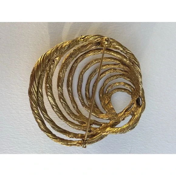 Vintage CAPRI Brooch Costume Jewelry Small Rhinestones (missing a few) Gold Tone - Picture 3 of 11